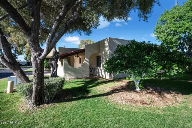 MLS: 6557666 Condo For Sale