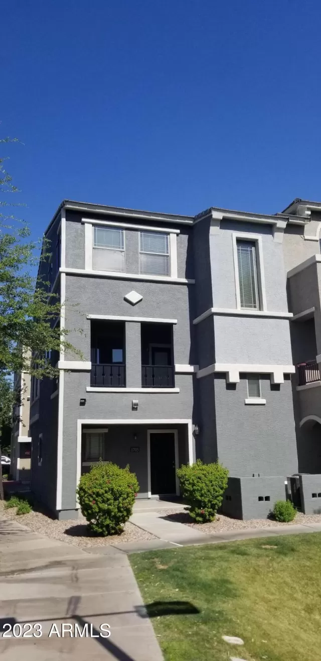 MLS: 6557822 Condo For Sale