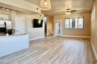 Photo #3: 6557822 Listing