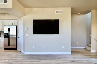 Photo #5: 6557822 Listing