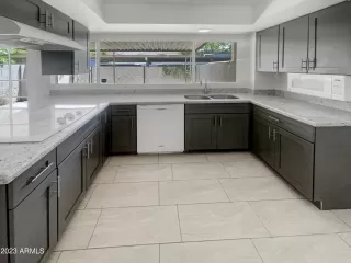 Photo #6: 6558077 Listing 