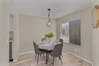 Photo #5: 6558126 Listing