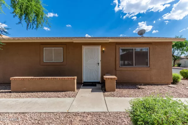 MLS: 6558152 Condo For Sale
