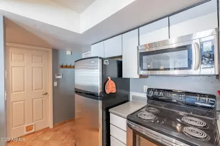 Photo #4: 6558173 Listing