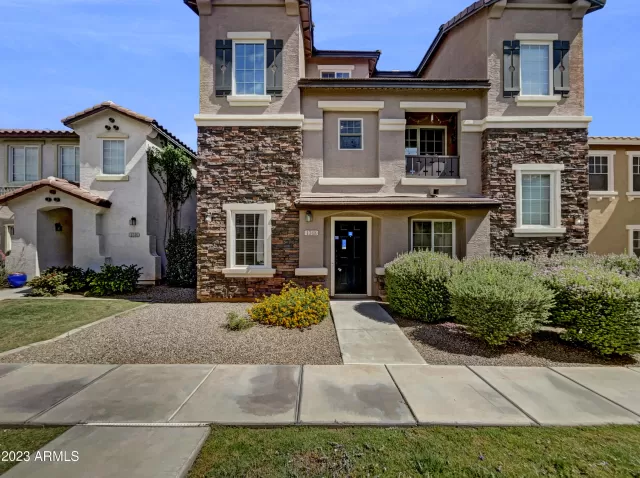 MLS: 6558292 Condo For Sale