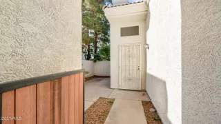 Photo #2: 6558537 Listing