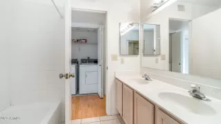 Photo #6: 6558537 Listing