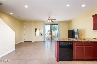 Photo #2: 6558569 Listing