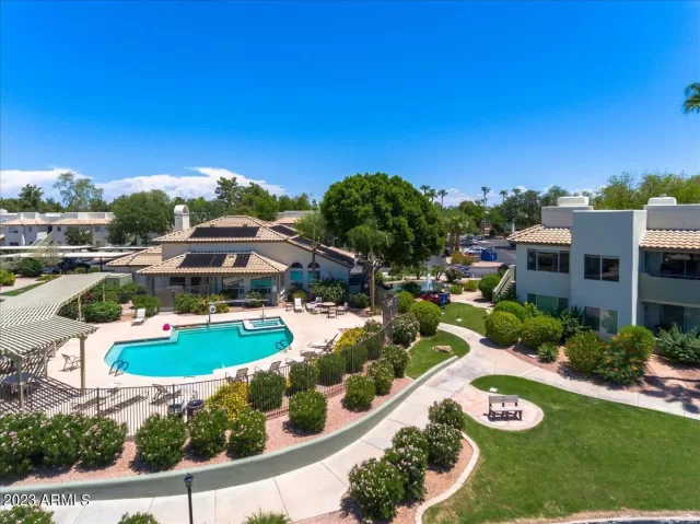 MLS: 6558678 Condo For Sale