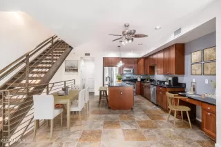 Photo #6: 6558843 Listing