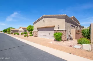 Photo #4: 6558957 Listing