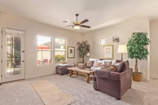 Photo #6: 6558957 Listing