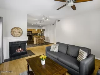 Photo #4: 6559012 Listing