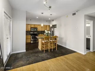 Photo #5: 6559012 Listing