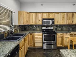 Photo #6: 6559012 Listing