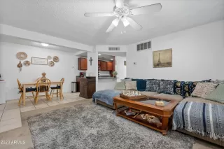 Photo #4: 6559161 Listing