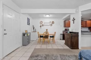 Photo #5: 6559161 Listing