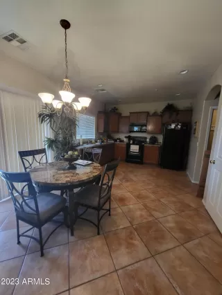 Photo #3: 6559369 Listing