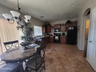 Photo #4: 6559369 Listing