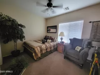 Photo #6: 6559369 Listing