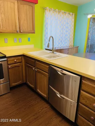 Photo #5: 6559375 Listing