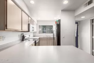 Photo #4: 6559393 Listing