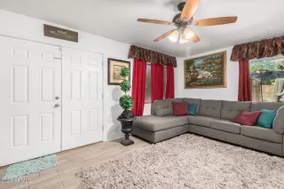 Photo #4: 6559494 Listing