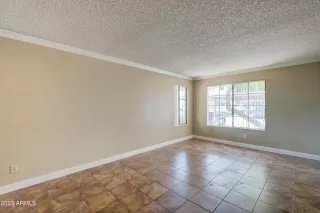 Photo #5: 6559861 Listing