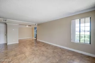 Photo #6: 6559861 Listing