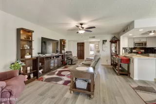 Photo #6: 6560370 Listing 