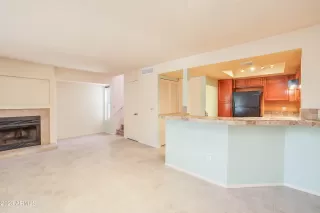 Photo #4: 6560407 Listing