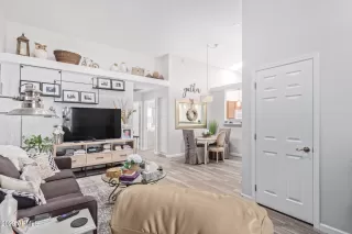 Photo #5: 6560739 Listing 