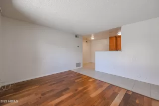 Photo #6: 6560850 Listing