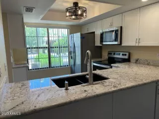 Photo #5: 6560889 Listing