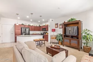 Photo #4: 6560966 Listing