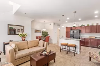 Photo #5: 6560966 Listing