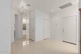 Photo #2: 6561157 Listing