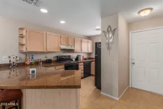 Photo #6: 6561431 Listing