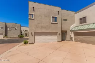 Photo #2: 6561682 Listing 