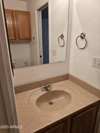 Photo #6: 6561969 Listing