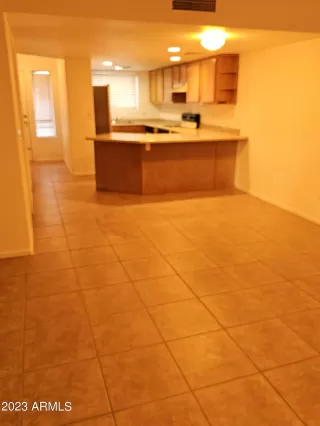 Photo #5: 6562132 Listing 