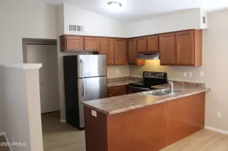 Photo #4: 6563110 Listing 