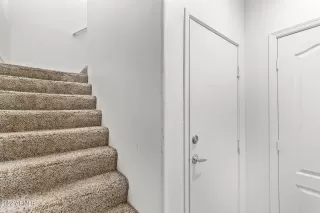 Photo #3: 6563265 Listing