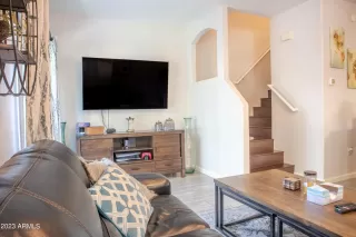 Photo #6: 6563267 Listing