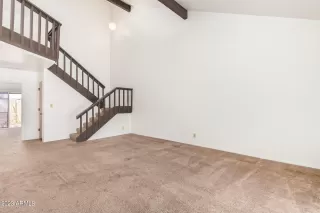 Photo #4: 6563856 Listing