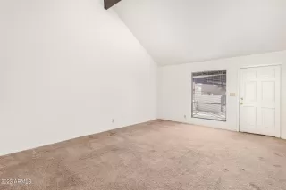 Photo #5: 6563856 Listing