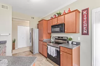 Photo #6: 6564016 Listing