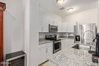 Photo #5: 6564288 Listing