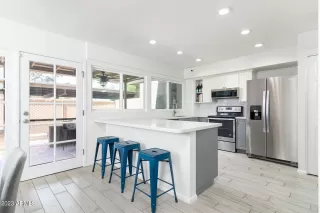 Photo #1: 6564518 Listing