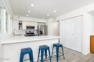 Photo #4: 6564518 Listing